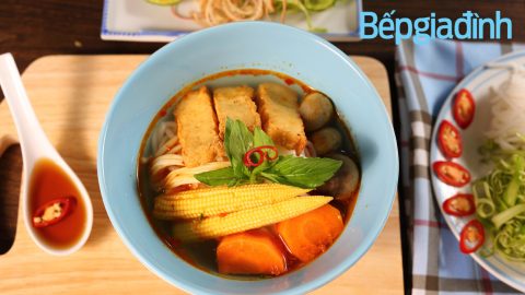 Thành viên vào Bếp: Tự gói bánh ú nóng hổi