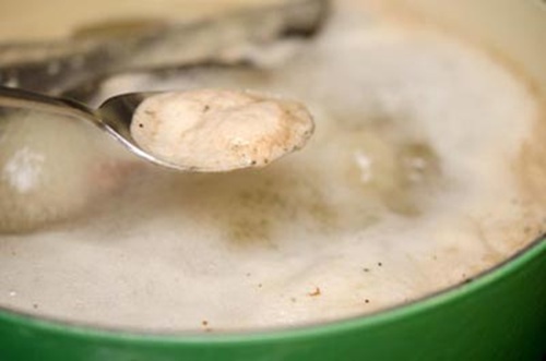 Thích thú thưởng thức hương  vị mê ly của bánh mì cuộn ruốc thịt !