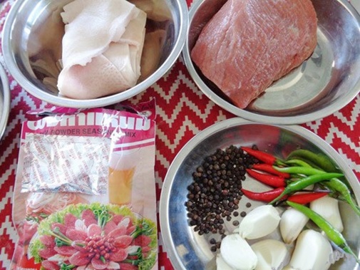 Thịt ba chỉ bọc cà chua nướng thơm lừng, ngon không cưỡng nổi