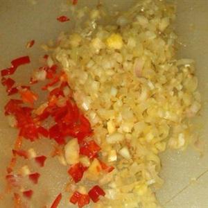 Cách làm thịt ba chỉ chiên sả ớt