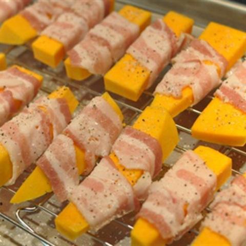 Cách làm thịt ba chỉ cuộn bí đỏ