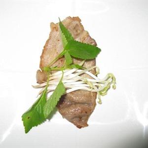 Cách làm thịt ba chỉ cuộn giá