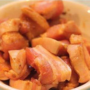 Cách làm thịt ba chỉ cuộn lá mắc mật