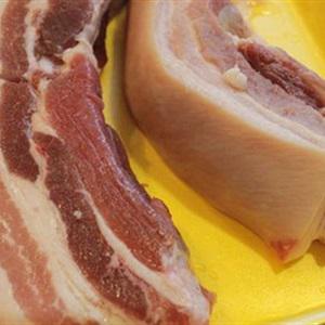 Cách làm thịt ba chỉ cuộn rau củ sốt me