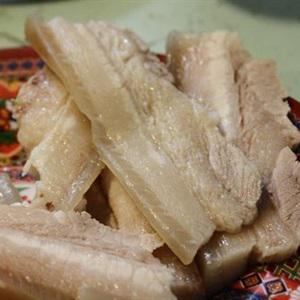 Cách làm thịt ba chỉ cuộn rau củ sốt me