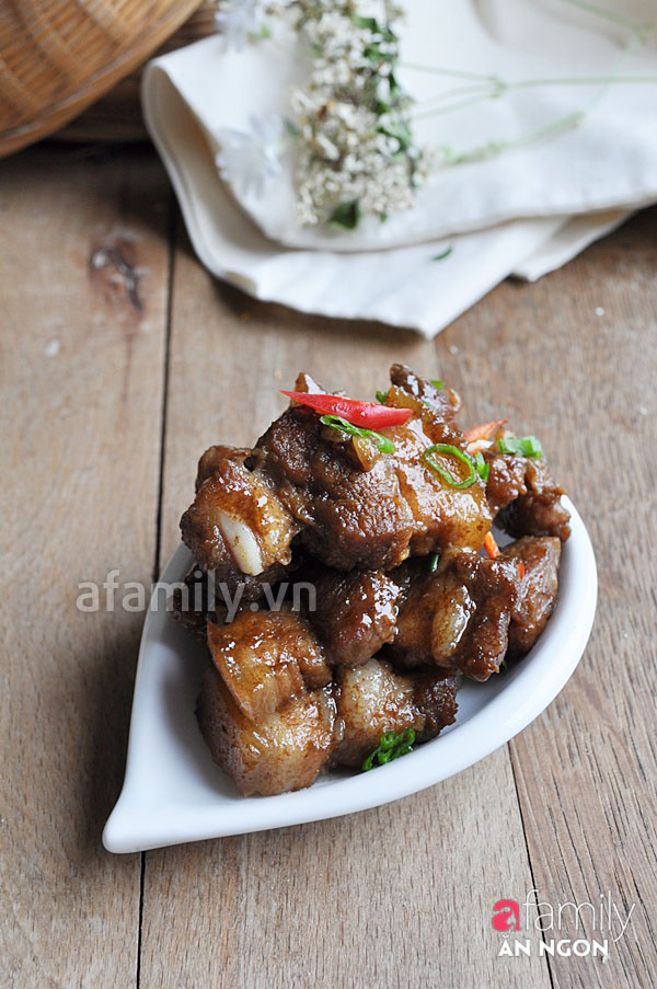 Thịt ba chỉ kho Coca đưa cơm lắm nhé!