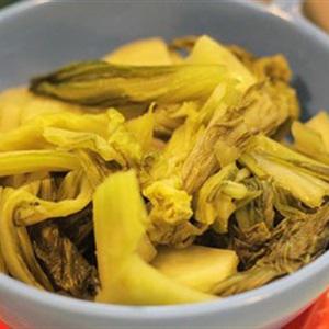 Cách làm thịt ba chỉ kho dưa cải chua