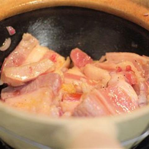 Cách làm thịt ba chỉ kho dưa cải chua