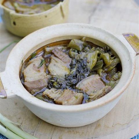 Cách làm thịt ba chỉ kho dưa cải chua