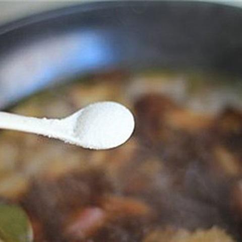 Cách làm thịt ba chỉ kho khoai sọ