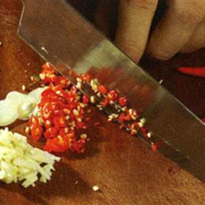 Cách làm thịt ba chỉ kho mắm ruốc