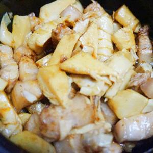 Cách làm thịt ba chỉ kho măng chua