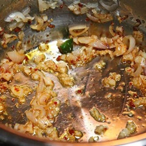 Cách làm thịt ba chỉ kho riềng