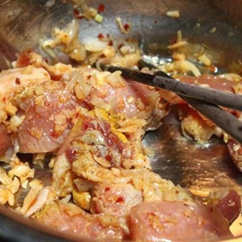 Cách làm thịt ba chỉ kho riềng