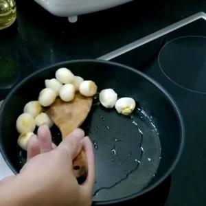 Cách làm thịt ba chỉ kho trứng cút