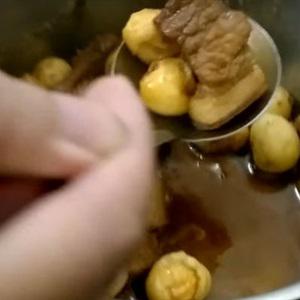 Cách làm thịt ba chỉ kho trứng cút