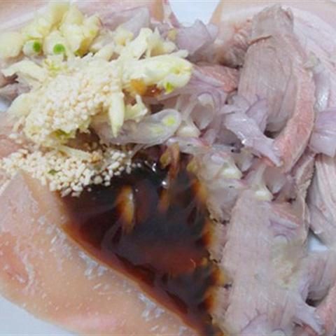 Cách làm thịt ba chỉ om khoai sọ