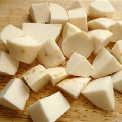 Cách làm thịt ba chỉ om khoai sọ