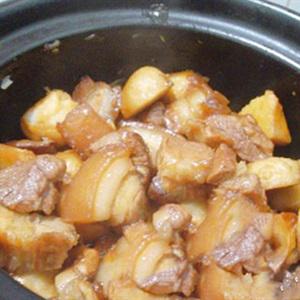 Cách làm thịt ba chỉ om khoai sọ