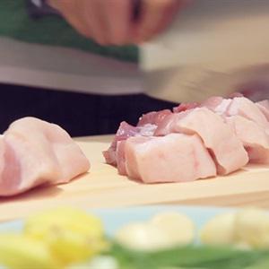 Cách làm thịt ba chỉ om nấm