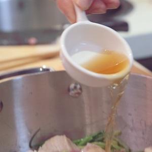 Cách làm thịt ba chỉ om nấm