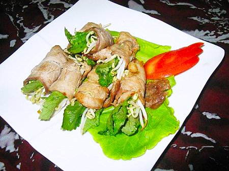 Thịt ba chỉ rán cuộn giá