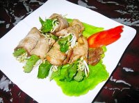 Thịt ba chỉ rán cuộn giá
