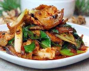 Thịt ba chỉ rang hành