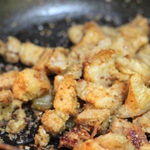 Cách làm thịt ba chỉ rang mè