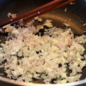 Cách làm thịt ba chỉ rang tôm