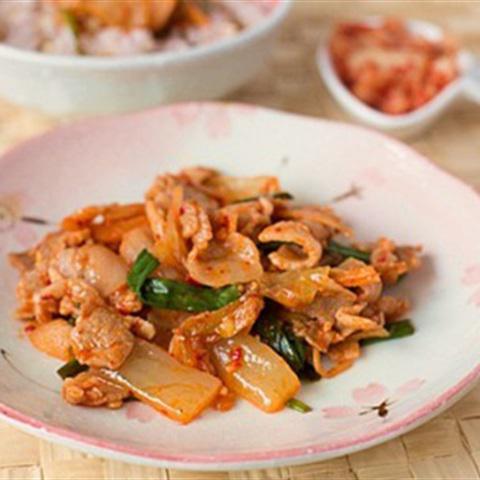 Cách làm thịt ba chỉ sốt kim chi