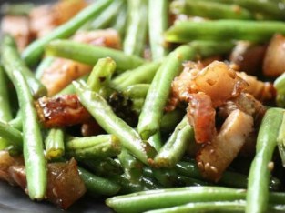 Thịt ba chỉ xào đậu que