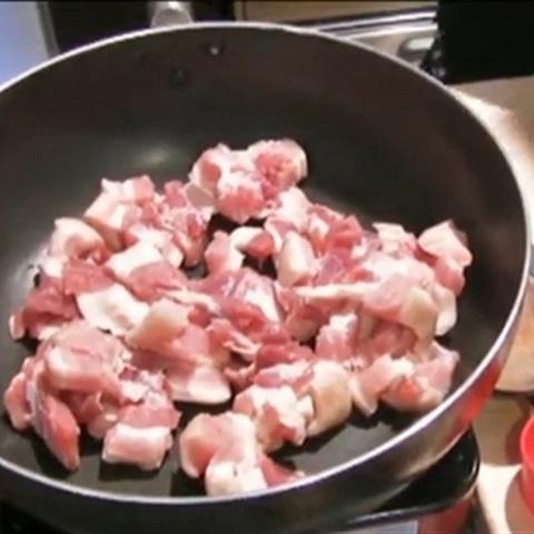 Cách làm thịt ba chỉ xào dưa chua