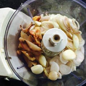 Cách làm thịt bằm chưng mắm tép