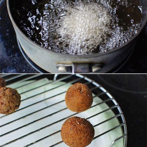 Cách làm thịt bò bọc trứng cút chiên