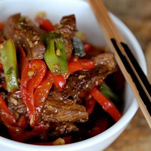 Cách làm thịt bò chiên sốt cay