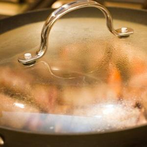 Cách làm thịt bò cuộn cà rốt