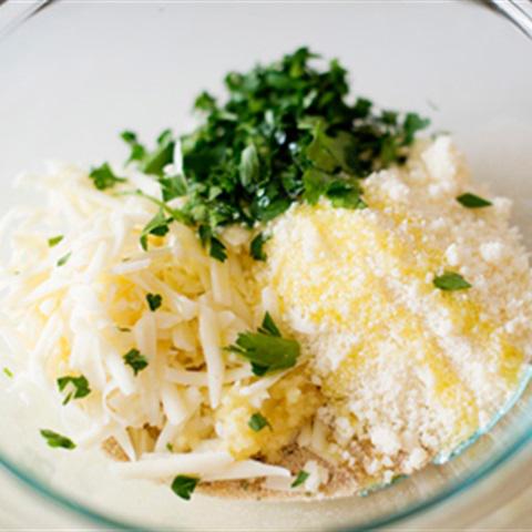 Cách làm thịt bò cuộn kiểu Ý