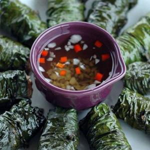 Cách làm thịt bò cuốn lá lốt