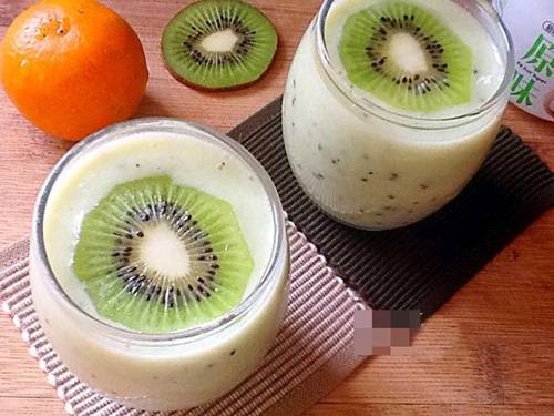 Thịt bò cuộn phô mai và cà chua chiên giòn hấp dẫn