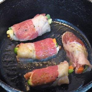 Cách làm thịt bò cuộn phô mai