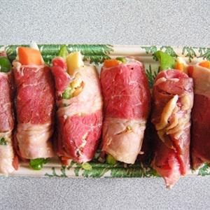 Cách làm thịt bò cuộn phô mai