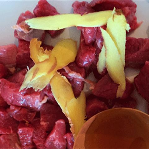 Cách làm thịt bò hầm gừng