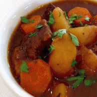 Thịt bò hầm khoai tây