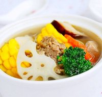 Thịt bò hầm ngô và củ sen