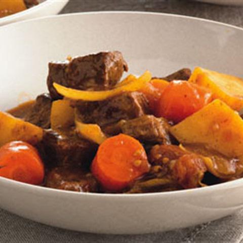 Cách làm thịt bò hầm rau củ