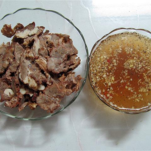 Cách làm thịt bò ngâm mắm gừng tỏi