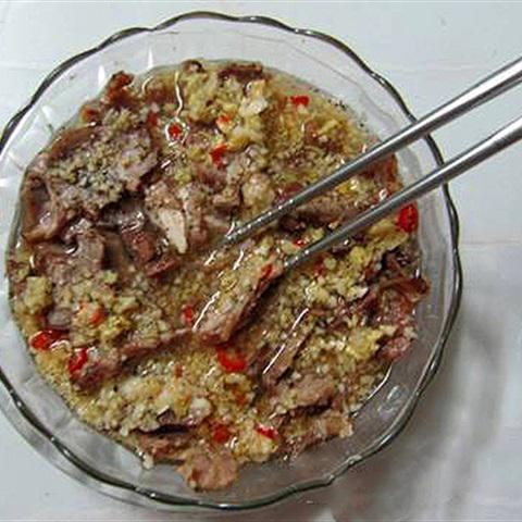 Cách làm thịt bò ngâm mắm gừng tỏi