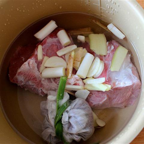 Cách làm thịt bò om coca