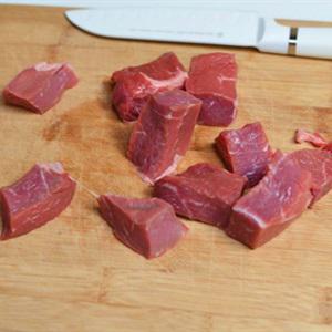 Cách làm thịt bò om khoai tây